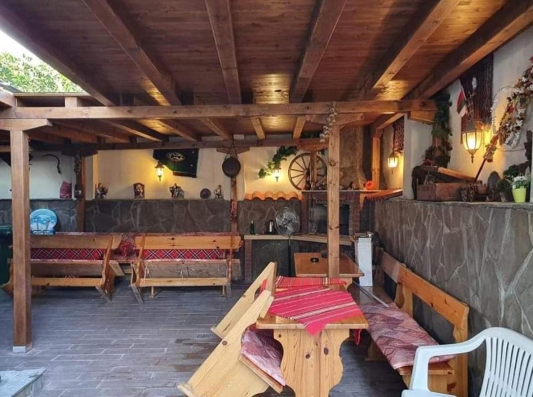 רבדה Guest House Markovi מראה חיצוני תמונה