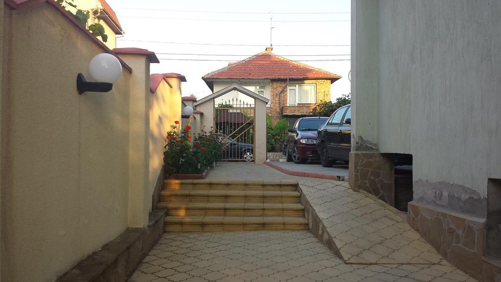 רבדה Guest House Markovi מראה חיצוני תמונה